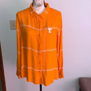 UGApparel Tennessee Button Down Shirt size L